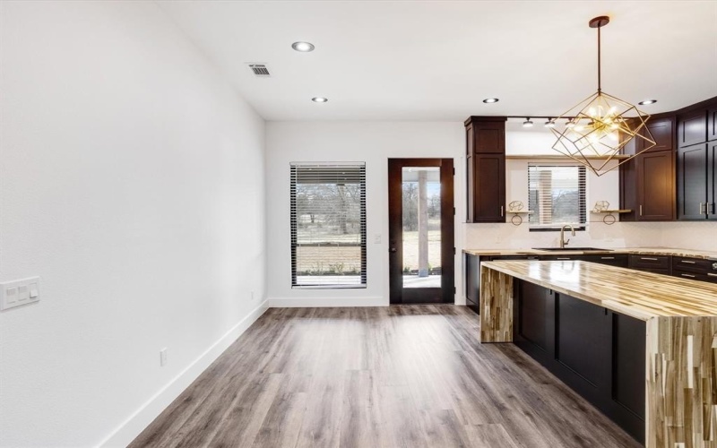 510 W Bells Boulevard, Bells, TX 75414, 3 Habitaciones Habitaciones , ,2 BañosBaños,Residential,En Venta,510 W Bells Boulevard,0,21183478