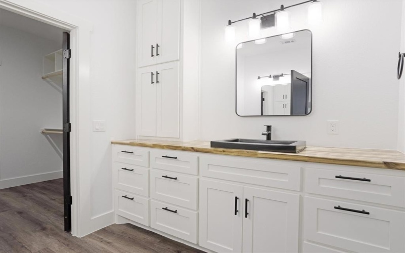 510 W Bells Boulevard, Bells, TX 75414, 3 Habitaciones Habitaciones , ,2 BañosBaños,Residential,En Venta,510 W Bells Boulevard,0,21183478