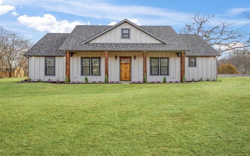 510 W Bells Boulevard, Bells, TX 75414, 3 Habitaciones Habitaciones , ,2 BañosBaños,Residential,En Venta,510 W Bells Boulevard,0,21183478