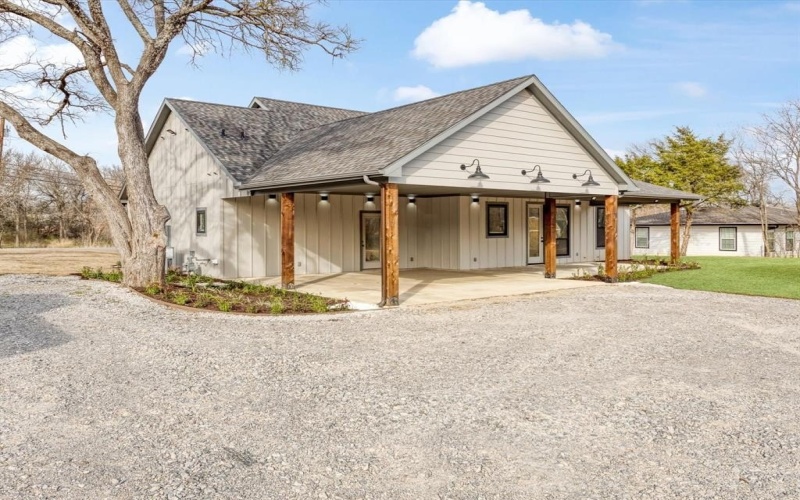 510 W Bells Boulevard, Bells, TX 75414, 3 Habitaciones Habitaciones , ,2 BañosBaños,Residential,En Venta,510 W Bells Boulevard,0,21183478