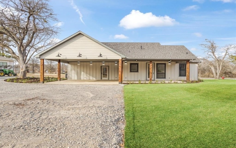 510 W Bells Boulevard, Bells, TX 75414, 3 Habitaciones Habitaciones , ,2 BañosBaños,Residential,En Venta,510 W Bells Boulevard,0,21183478