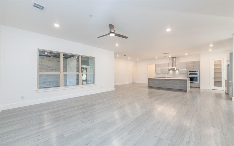 7611 Awadi Court, Arlington, TX 76001, 4 Bedrooms Bedrooms, ,5 BathroomsBathrooms,Residential,For Sale,7611 Awadi Court,0,21188815