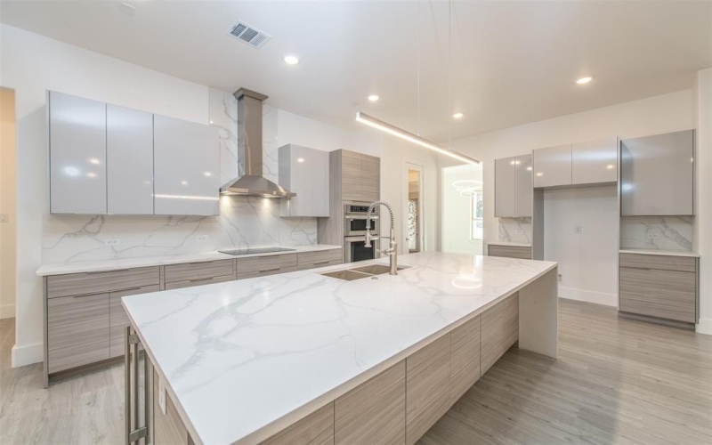 7611 Awadi Court, Arlington, TX 76001, 4 Bedrooms Bedrooms, ,5 BathroomsBathrooms,Residential,For Sale,7611 Awadi Court,0,21188815