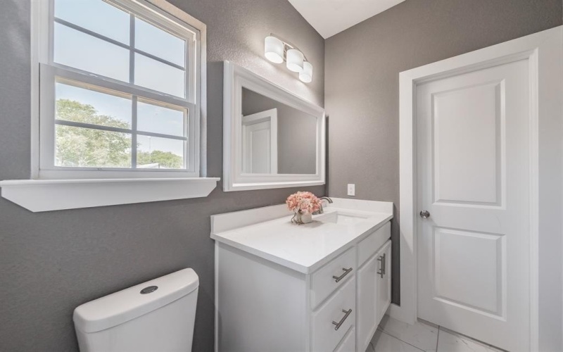 412 Matthew Street, Hillsboro, TX 76645, 3 Bedrooms Bedrooms, ,2 BathroomsBathrooms,Residential,For Sale,412 Matthew Street,0,21191821