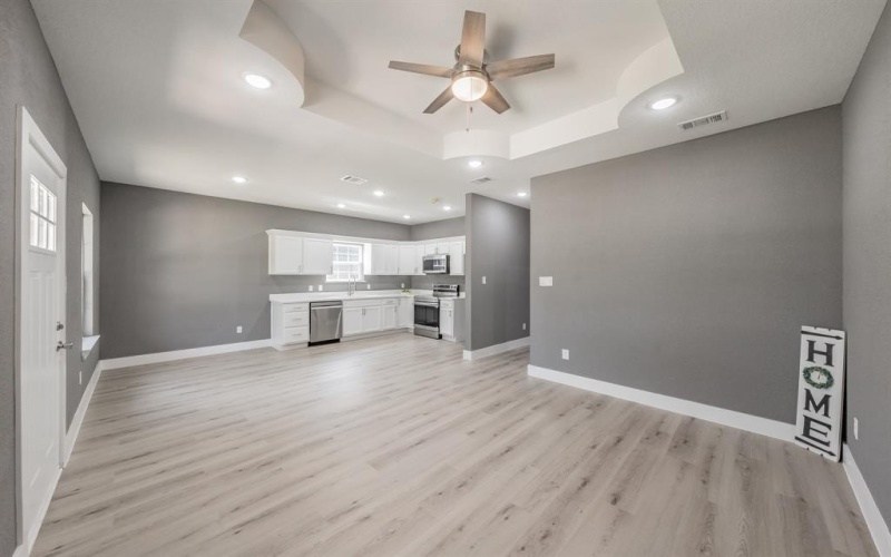 412 Matthew Street, Hillsboro, TX 76645, 3 Bedrooms Bedrooms, ,2 BathroomsBathrooms,Residential,For Sale,412 Matthew Street,0,21191821