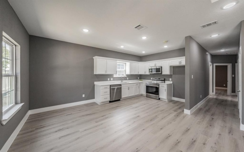 412 Matthew Street, Hillsboro, TX 76645, 3 Bedrooms Bedrooms, ,2 BathroomsBathrooms,Residential,For Sale,412 Matthew Street,0,21191821