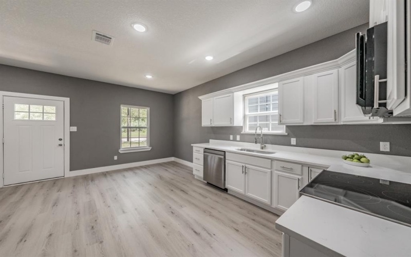 412 Matthew Street, Hillsboro, TX 76645, 3 Bedrooms Bedrooms, ,2 BathroomsBathrooms,Residential,For Sale,412 Matthew Street,0,21191821