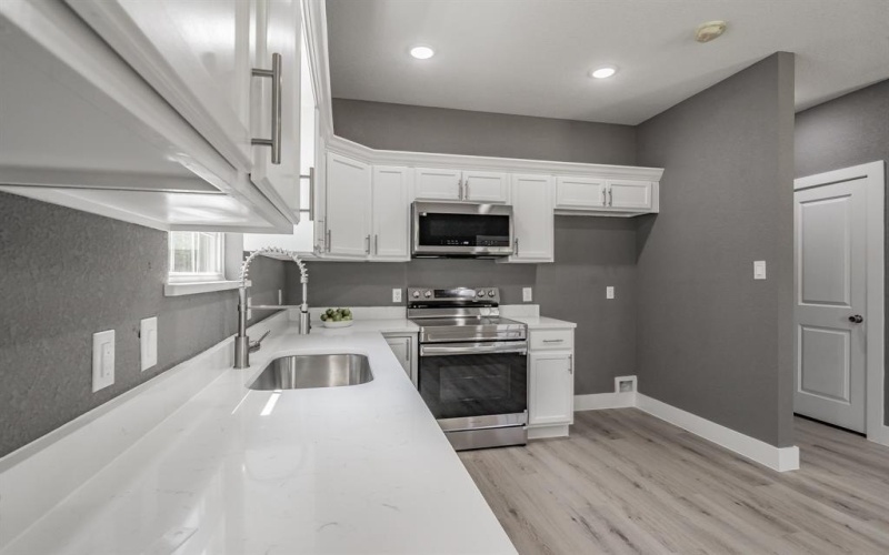 412 Matthew Street, Hillsboro, TX 76645, 3 Bedrooms Bedrooms, ,2 BathroomsBathrooms,Residential,For Sale,412 Matthew Street,0,21191821