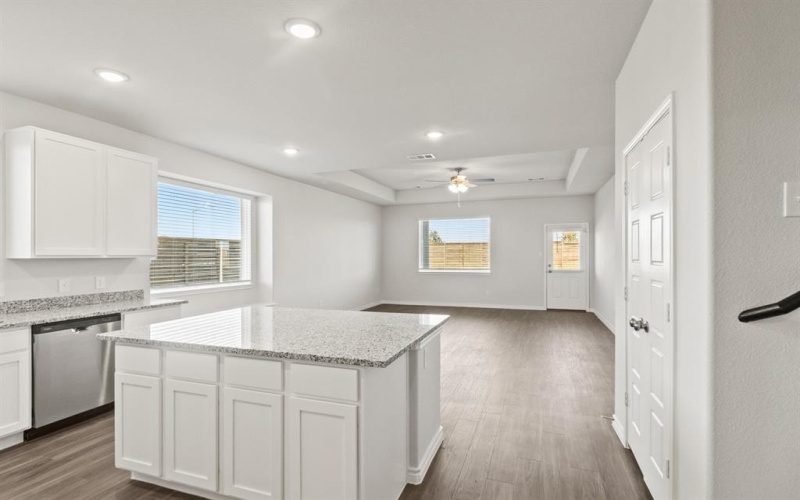 1032 Wingjet Way, Fort Worth, TX 76131, 4 Habitaciones Habitaciones , ,3 BañosBaños,Residential,En Venta,1032 Wingjet Way,0,21191898