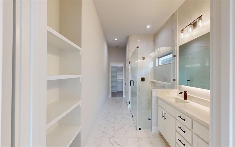 2339 4th Street, Grand Prairie, TX 75051, 4 Habitaciones Habitaciones , ,3 BañosBaños,Residential,En Venta,2339 4th Street,0,21192063