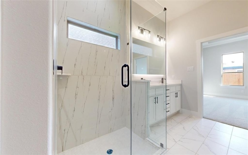 2339 4th Street, Grand Prairie, TX 75051, 4 Habitaciones Habitaciones , ,3 BañosBaños,Residential,En Venta,2339 4th Street,0,21192063