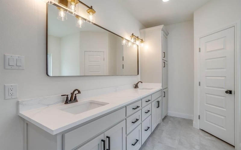 6705 Westover Drive, Granbury, TX 76049, 3 Habitaciones Habitaciones , ,2 BañosBaños,Residential,En Venta,6705 Westover Drive,0,21192143