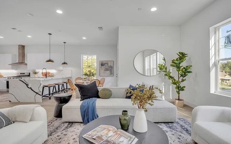 631 N Tyler Street #203, Dallas, TX 75208, 2 Habitaciones Habitaciones , ,2 BañosBaños,Residential,En Venta,631 N Tyler Street,0,21192209