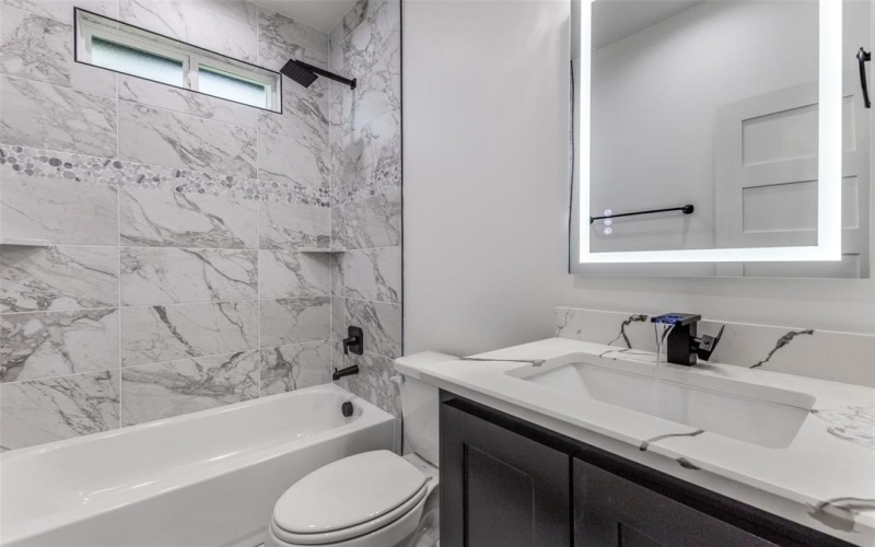 18508 Hickory Circle, Kemp, TX 75143, 5 Habitaciones Habitaciones , ,3 BañosBaños,Residential,En Venta,18508 Hickory Circle,0,21192334