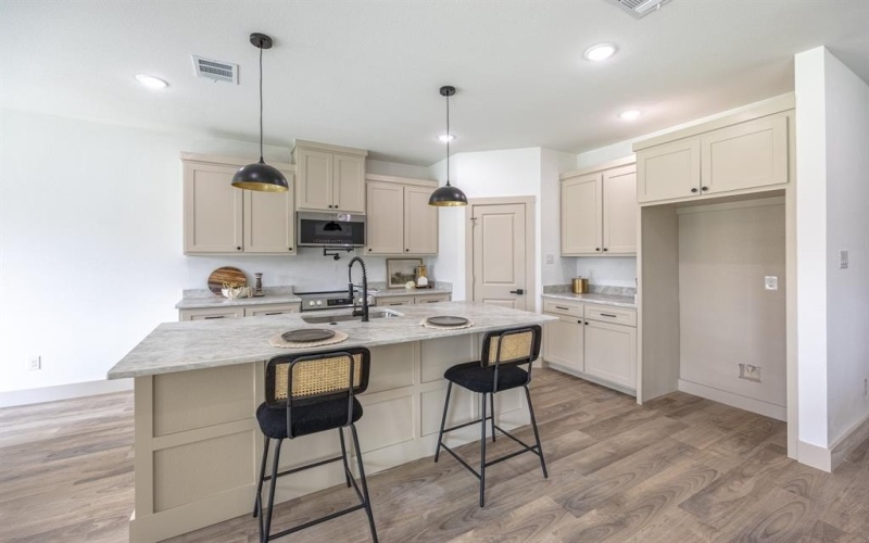 5100 Chapman Street, Fort Worth, TX 76105, 4 Habitaciones Habitaciones , ,2 BañosBaños,Residential,En Venta,5100 Chapman Street,0,21192343