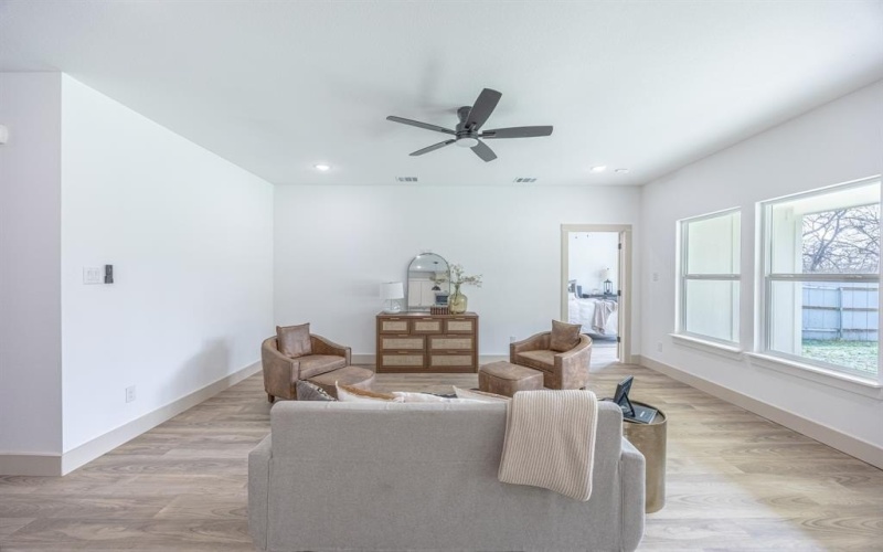 5100 Chapman Street, Fort Worth, TX 76105, 4 Habitaciones Habitaciones , ,2 BañosBaños,Residential,En Venta,5100 Chapman Street,0,21192343