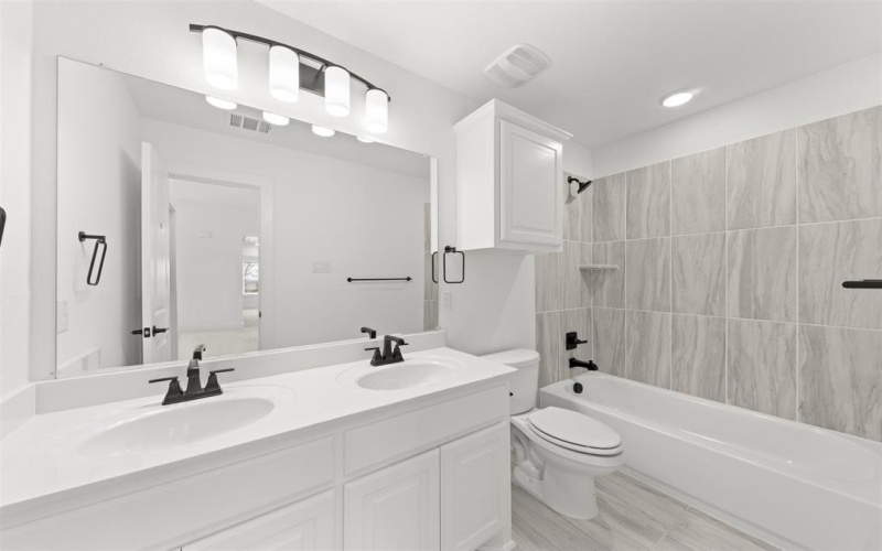 3100 Lake Village Drive, Anna, TX 75409, 5 Bedrooms Bedrooms, ,3 BathroomsBathrooms,Residential,For Sale,3100 Lake Village Drive,20664250