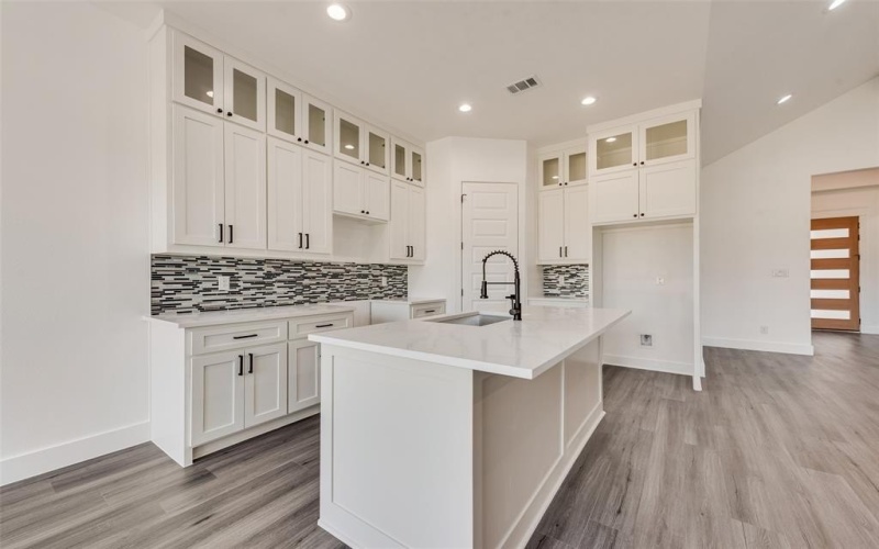 3811 Aransas Street, Dallas, TX 75212, 4 Bedrooms Bedrooms, ,2 BathroomsBathrooms,Residential,For Sale,3811 Aransas Street,0,21192441