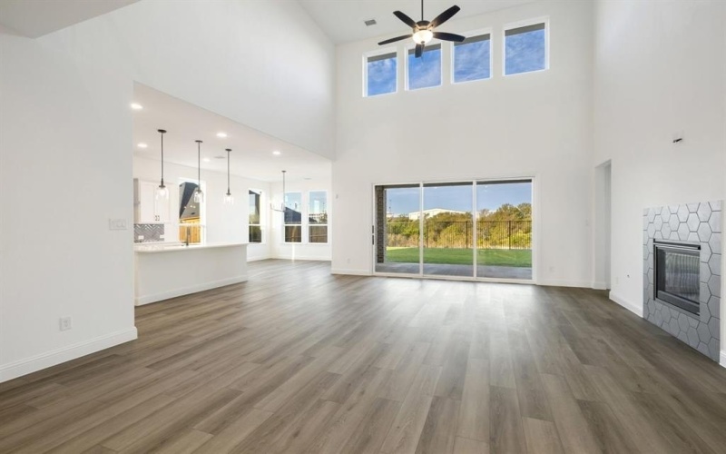 3015 Wallis Drive, Melissa, TX 75454, 5 Habitaciones Habitaciones , ,5 BañosBaños,Residential,En Venta,3015 Wallis Drive,0,21192470