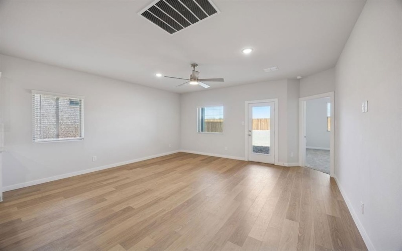 1228 Little Bridge Drive, Lavon, TX 75166, 4 Habitaciones Habitaciones , ,2 BañosBaños,Residential,En Venta,1228 Little Bridge Drive,0,21192640