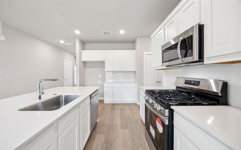 517 Towerglen Drive, McKinney, TX 75071, 4 Habitaciones Habitaciones , ,2 BañosBaños,Residential,En Venta,517 Towerglen Drive,0,21192818