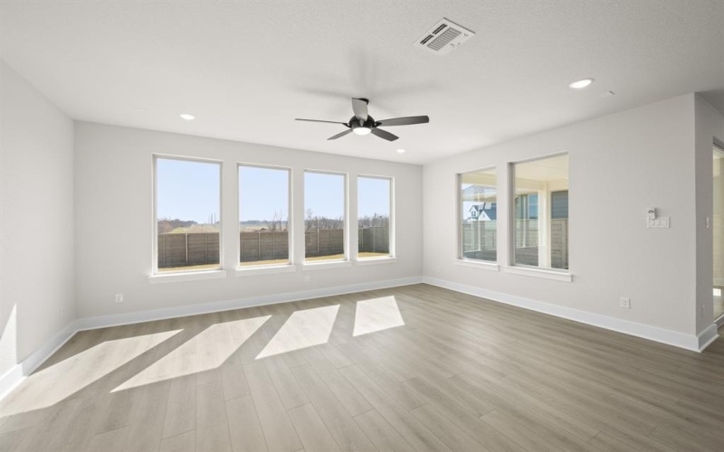 11761 Edgewood Drive, Justin, TX 76247, 4 Bedrooms Bedrooms, ,2 BathroomsBathrooms,Residential,For Sale,11761 Edgewood Drive,0,21193261