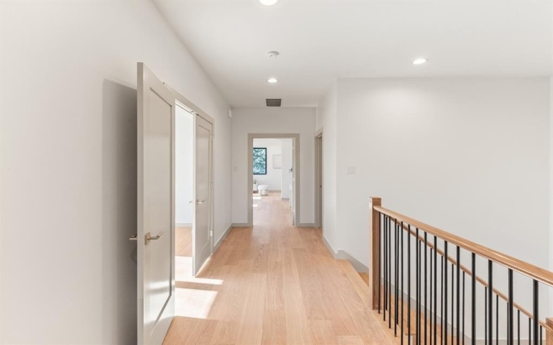 8931 San Fernando Way, Dallas, TX 75218, 4 Habitaciones Habitaciones , ,5 BañosBaños,Residential,En Venta,8931 San Fernando Way,0,21193395