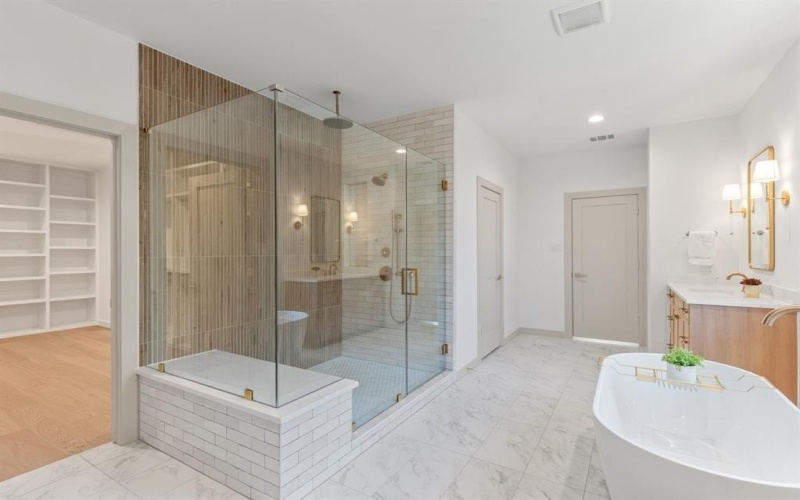 8931 San Fernando Way, Dallas, TX 75218, 4 Habitaciones Habitaciones , ,5 BañosBaños,Residential,En Venta,8931 San Fernando Way,0,21193395