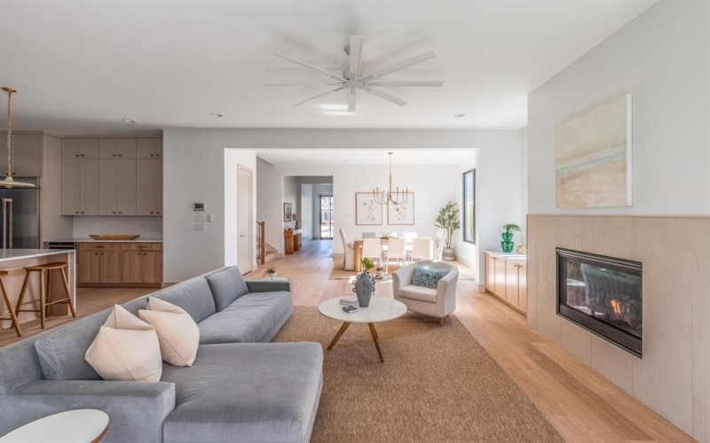 8931 San Fernando Way, Dallas, TX 75218, 4 Habitaciones Habitaciones , ,5 BañosBaños,Residential,En Venta,8931 San Fernando Way,0,21193395