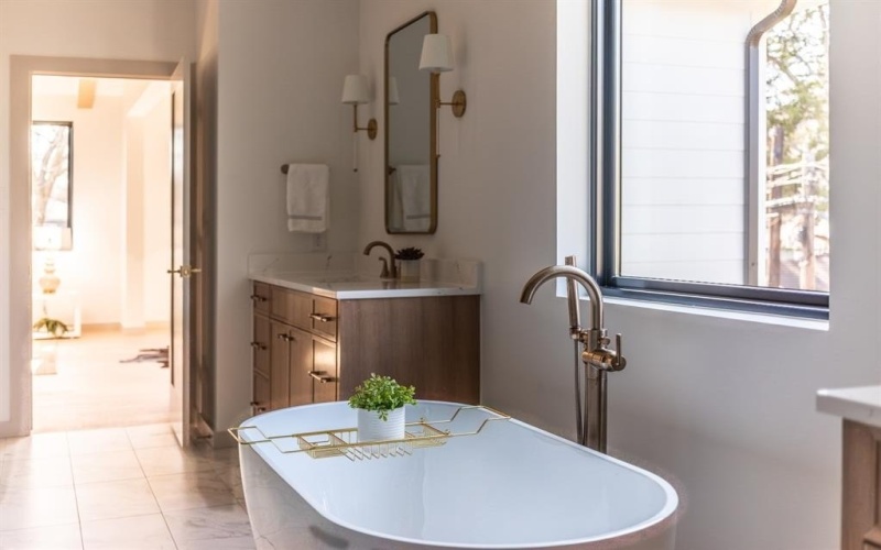 8931 San Fernando Way, Dallas, TX 75218, 4 Habitaciones Habitaciones , ,5 BañosBaños,Residential,En Venta,8931 San Fernando Way,0,21193395