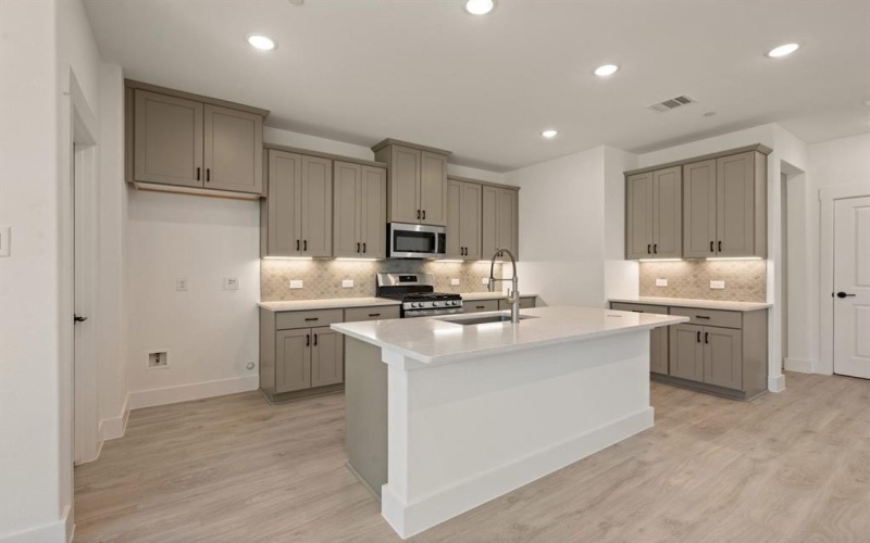 4513 Lamplights Drive, Prosper, TX 75078, 3 Bedrooms Bedrooms, ,2 BathroomsBathrooms,Residential,For Sale,4513 Lamplights Drive,0,21193439