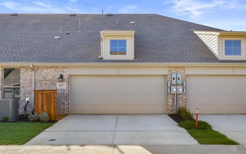 2617 St Helena Lane, Grand Prairie, TX 75054, 2 Habitaciones Habitaciones , ,2 BañosBaños,Residential,En Venta,2617 St Helena Lane,0,20667612
