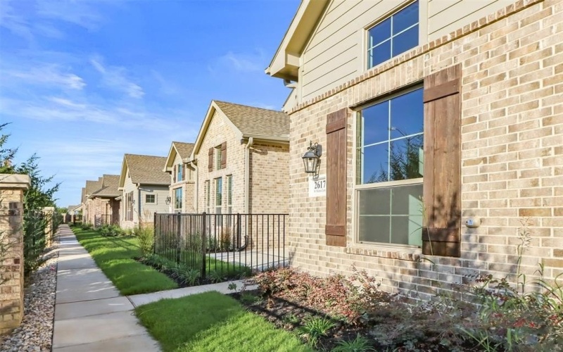 2617 St Helena Lane, Grand Prairie, TX 75054, 2 Habitaciones Habitaciones , ,2 BañosBaños,Residential,En Venta,2617 St Helena Lane,0,20667612