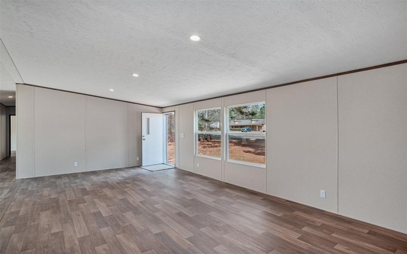 210 S Cloverleaf Drive, Haughton, LA 71037, 5 Bedrooms Bedrooms, ,3 BathroomsBathrooms,Residential,For Sale,210 S Cloverleaf Drive,0,21193494