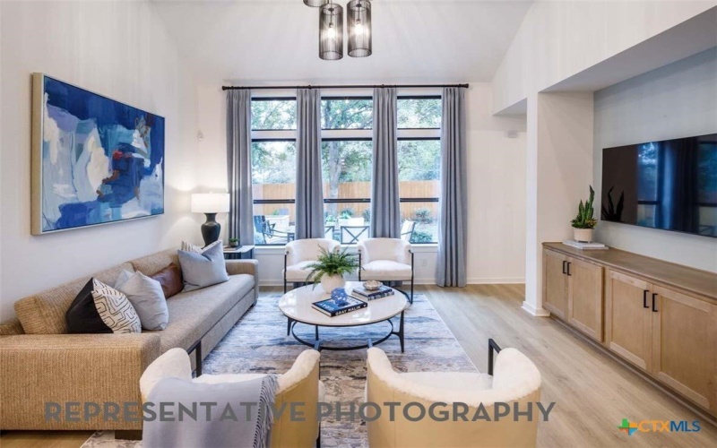 9612 Golden Lion Drive, Austin, TX 78744, 4 Bedrooms Bedrooms, ,5 BathroomsBathrooms,Residential,For Sale,9612 Golden Lion Drive,0,605634