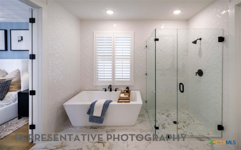 9612 Golden Lion Drive, Austin, TX 78744, 4 Bedrooms Bedrooms, ,5 BathroomsBathrooms,Residential,For Sale,9612 Golden Lion Drive,0,605634