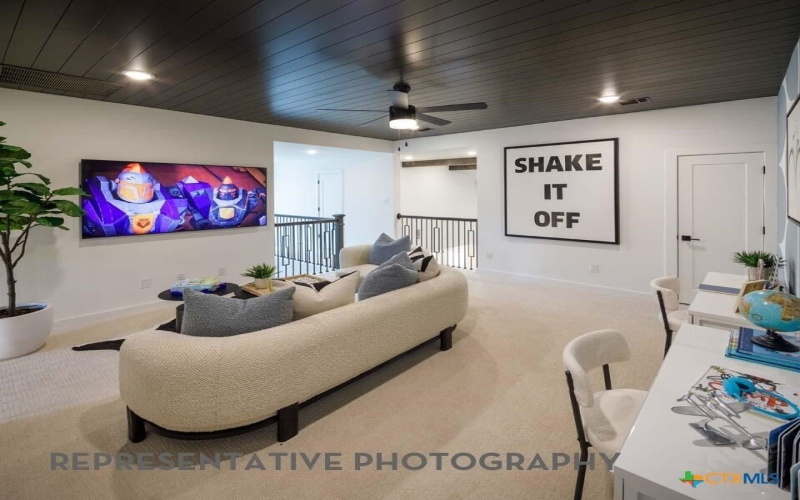 9612 Golden Lion Drive, Austin, TX 78744, 4 Bedrooms Bedrooms, ,5 BathroomsBathrooms,Residential,For Sale,9612 Golden Lion Drive,0,605634