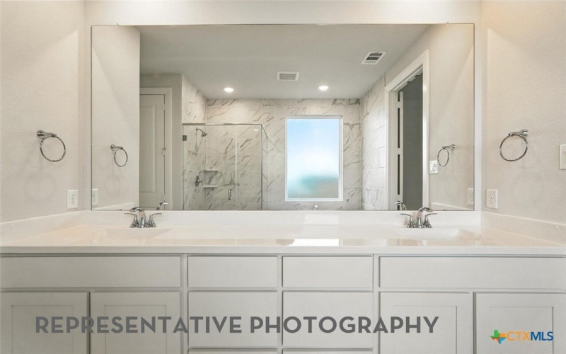 9301 Breeze Hill Drive, Austin, TX 78744, 4 Bedrooms Bedrooms, ,5 BathroomsBathrooms,Residential,For Sale,9301 Breeze Hill Drive,0,605641