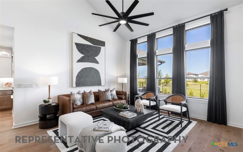 9305 Breeze Hill Drive, Austin, TX 78744, 4 Habitaciones Habitaciones , ,5 BañosBaños,Residential,En Venta,9305 Breeze Hill Drive,0,605644