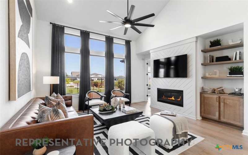 9305 Breeze Hill Drive, Austin, TX 78744, 4 Habitaciones Habitaciones , ,5 BañosBaños,Residential,En Venta,9305 Breeze Hill Drive,0,605644