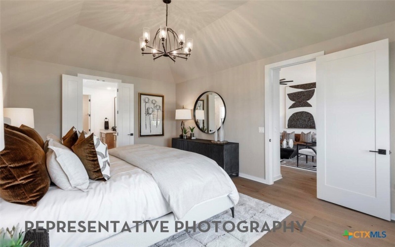 9305 Breeze Hill Drive, Austin, TX 78744, 4 Habitaciones Habitaciones , ,5 BañosBaños,Residential,En Venta,9305 Breeze Hill Drive,0,605644