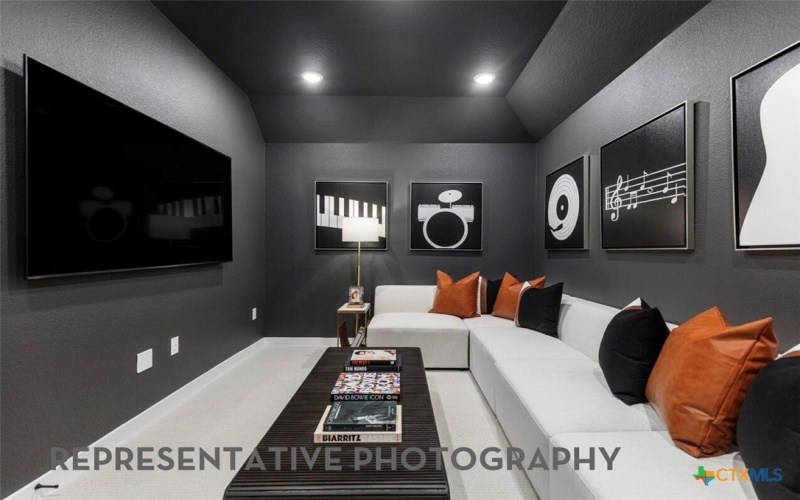 9305 Breeze Hill Drive, Austin, TX 78744, 4 Habitaciones Habitaciones , ,5 BañosBaños,Residential,En Venta,9305 Breeze Hill Drive,0,605644