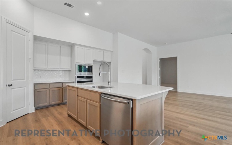 174 Stock Pond Trail, Kyle, TX 78640, 4 Habitaciones Habitaciones , ,3 BañosBaños,Residential,En Venta,174 Stock Pond Trail,0,605692