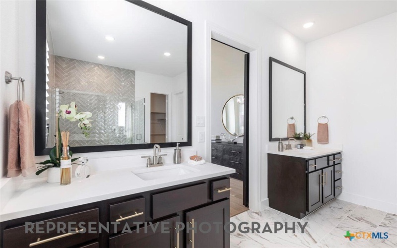 346 Tumbling Creek Run, Kyle, TX 78640, 4 Bedrooms Bedrooms, ,5 BathroomsBathrooms,Residential,For Sale,346 Tumbling Creek Run,0,605701