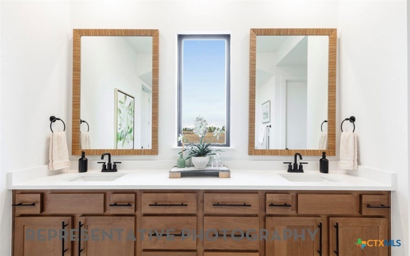 129 Las Posas Drive, Liberty Hill, TX 78642, 4 Habitaciones Habitaciones , ,5 BañosBaños,Residential,En Venta,129 Las Posas Drive,0,605777