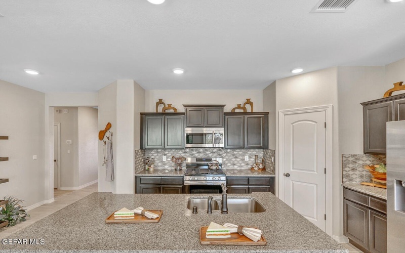 3853 Belief Lane, El Paso, TX 79928, 4 Bedrooms Bedrooms, ,2 BathroomsBathrooms,Residential,For Sale,3853 Belief Lane,0,939080