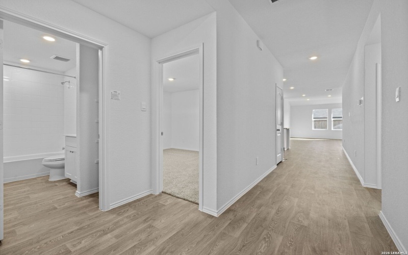 333 Cottonmouth, Seguin, TX 78155, 4 Habitaciones Habitaciones , ,2 BañosBaños,Residential,En Venta,333 Cottonmouth,0,1944666