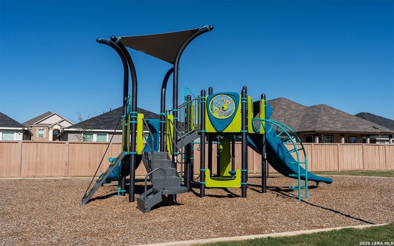 946 BULL BOAT LN, San Antonio, TX 78221, 4 Habitaciones Habitaciones , ,2 BañosBaños,Residential,En Venta,946 BULL BOAT LN,0,1944735