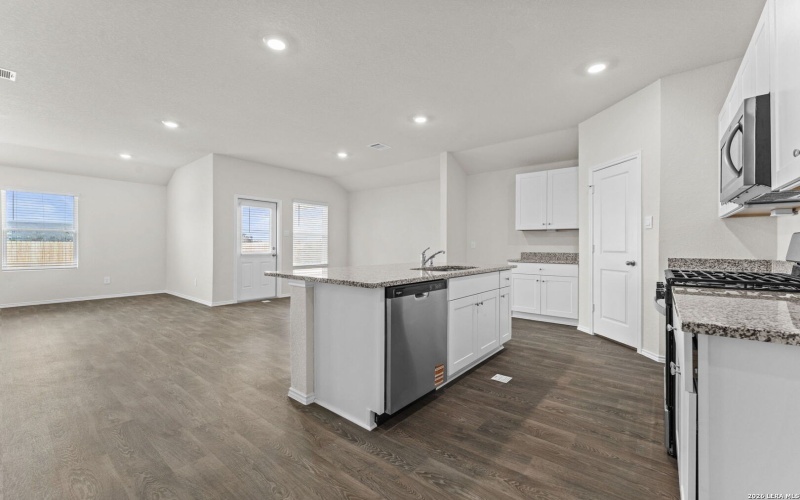 1113 Argonne, Seguin, TX 78155, 4 Habitaciones Habitaciones , ,2 BañosBaños,Residential,En Venta,1113 Argonne,0,1944314