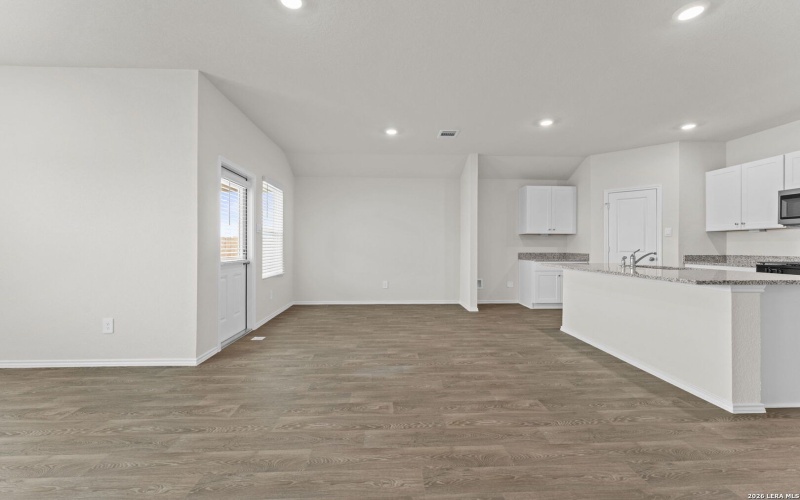 1113 Argonne, Seguin, TX 78155, 4 Habitaciones Habitaciones , ,2 BañosBaños,Residential,En Venta,1113 Argonne,0,1944314